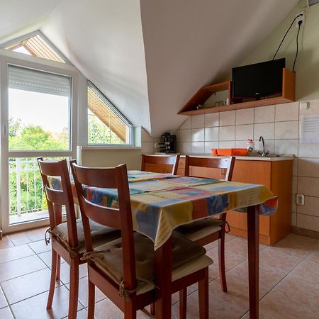 Izabella Panzio Bed & Breakfast Hajduszoboszlo Bagian luar foto
