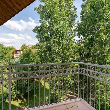 Izabella Panzio Bed & Breakfast Hajduszoboszlo Bagian luar foto