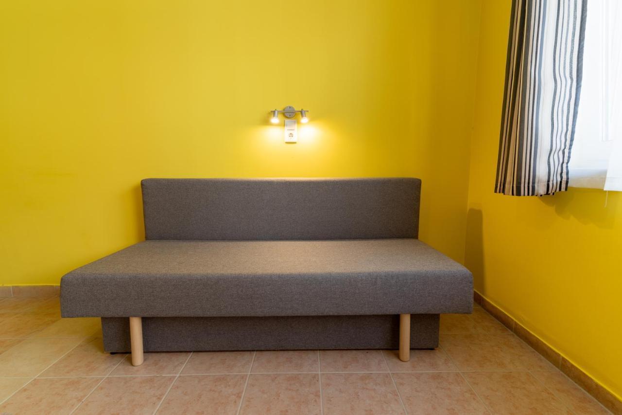 Izabella Panzio Bed & Breakfast Hajduszoboszlo Bagian luar foto