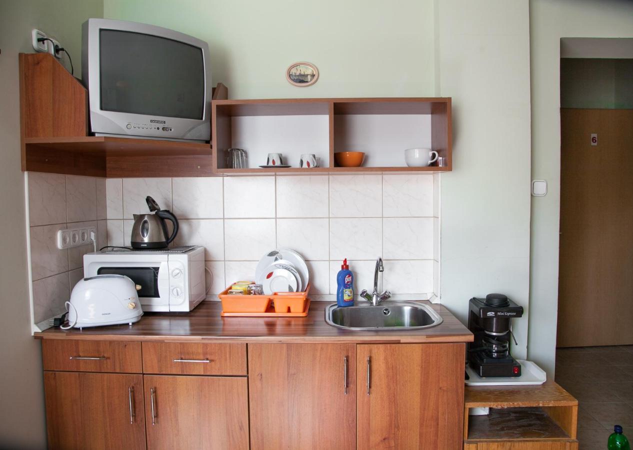 Izabella Panzio Bed & Breakfast Hajduszoboszlo Bagian luar foto