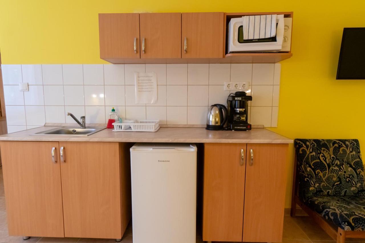 Izabella Panzio Bed & Breakfast Hajduszoboszlo Bagian luar foto