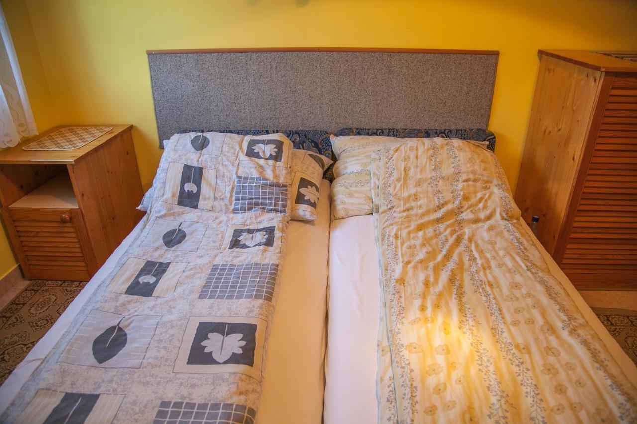 Izabella Panzio Bed & Breakfast Hajduszoboszlo Bagian luar foto