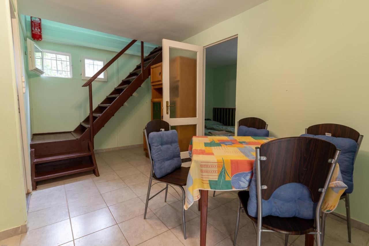 Izabella Panzio Bed & Breakfast Hajduszoboszlo Bagian luar foto