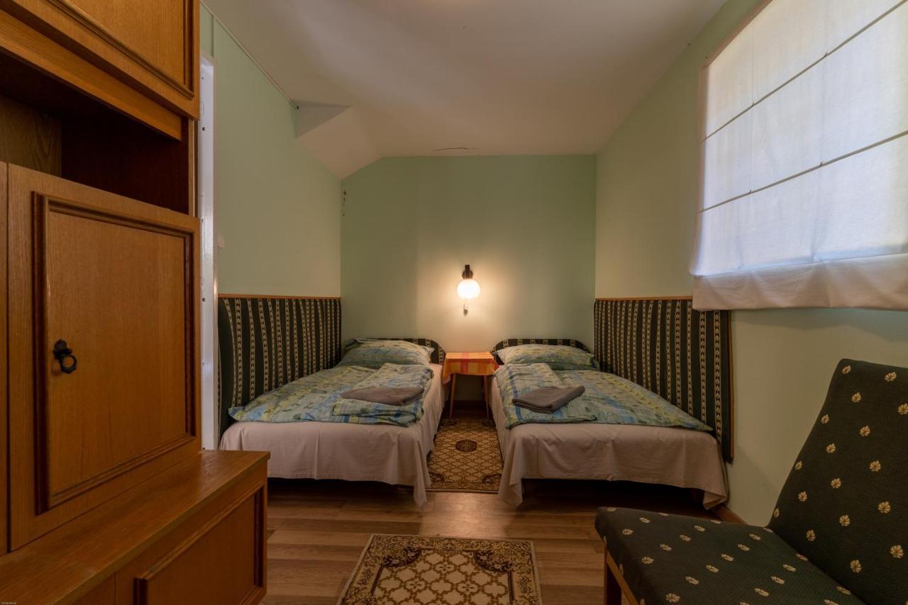 Izabella Panzio Bed & Breakfast Hajduszoboszlo Bagian luar foto