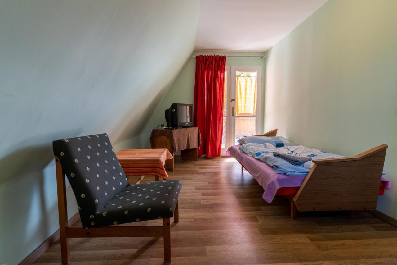 Izabella Panzio Bed & Breakfast Hajduszoboszlo Bagian luar foto
