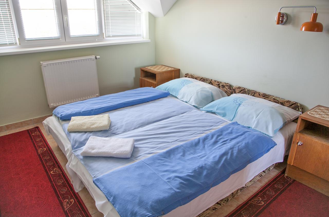 Izabella Panzio Bed & Breakfast Hajduszoboszlo Bagian luar foto