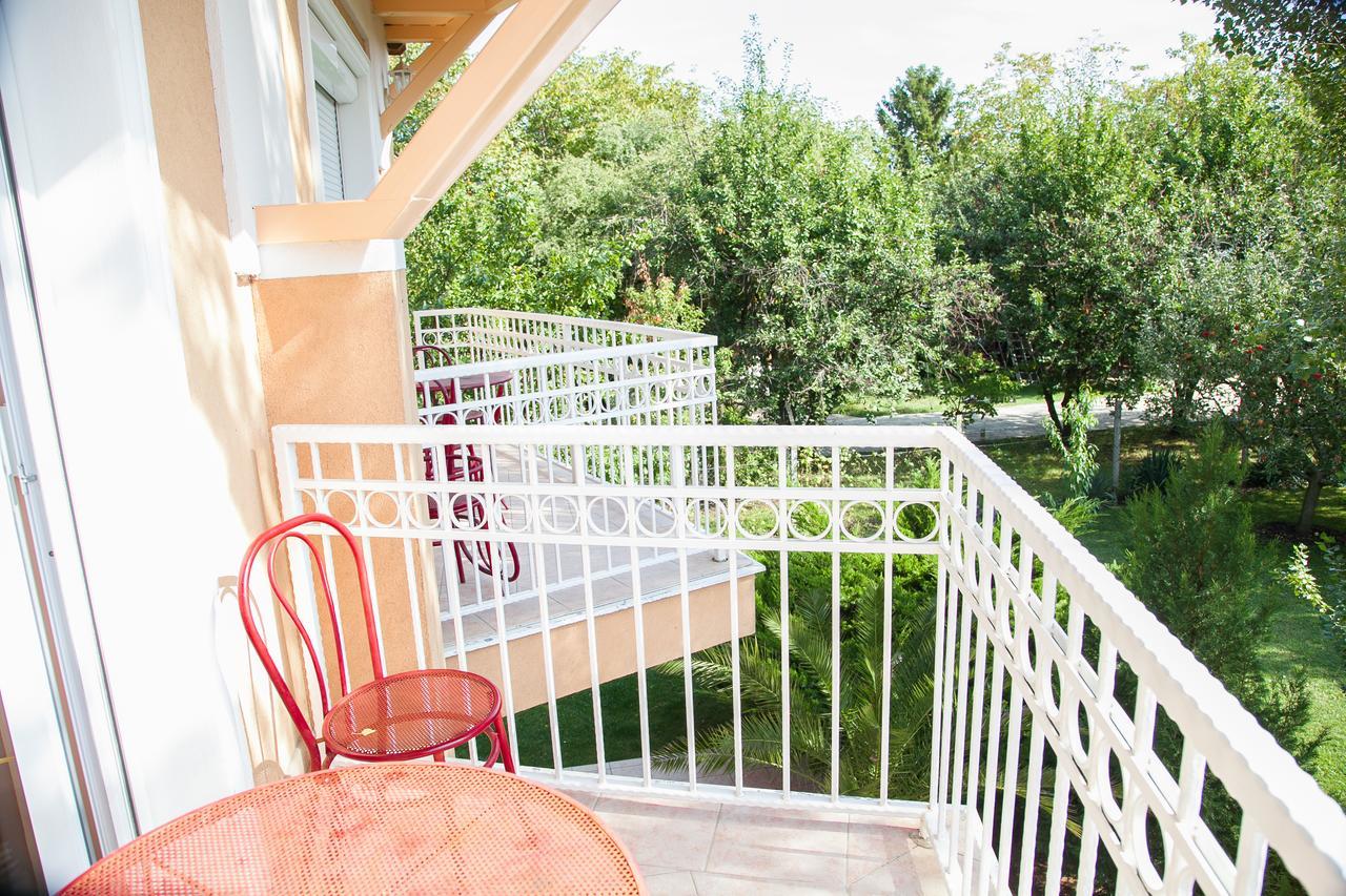 Izabella Panzio Bed & Breakfast Hajduszoboszlo Bagian luar foto